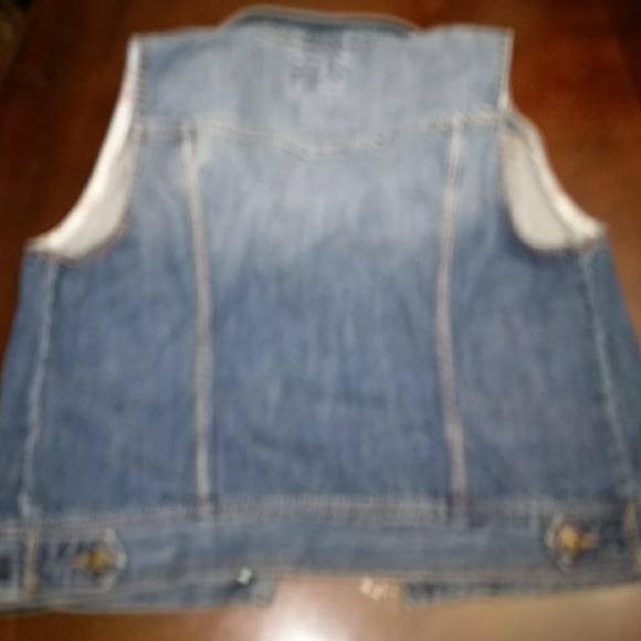 Women's Forever 21 denim vest 1 Small left! - Picture 5 of 8